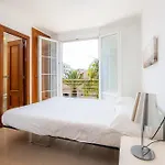 Apartamento Minimal Ref 9000 *