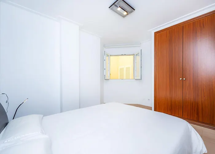 Apartment Minimal Ref 9000 *